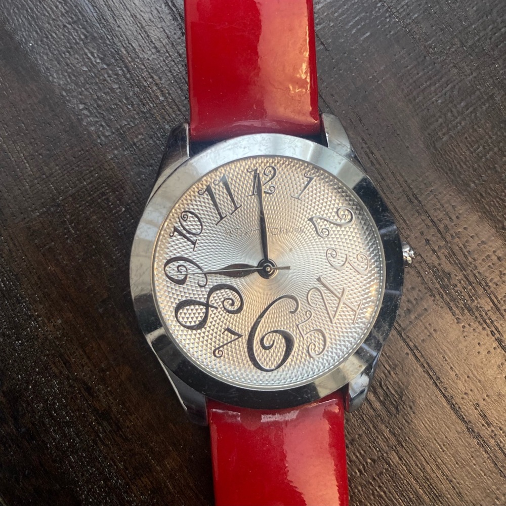 Beautiful  BETSEY JOHNSON  ROYAL Red Band Quartz Watch